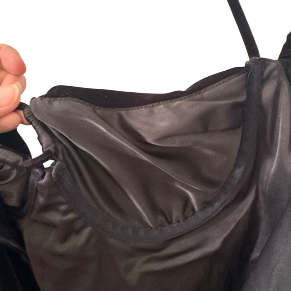 NWT House of CB Babydoll Georgette Halter Mini Dress Black Velvet Size Small - Picture 14 of 16